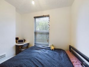 bed 3 - click for photo gallery